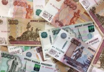 В частных компаниях Москвы и Санкт-Петербурга остановился рост зарплат