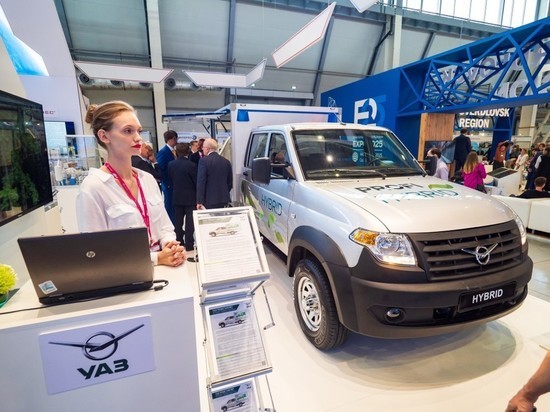 УАЗ представил прототип первого в России гибридного коммерческого автомобиля