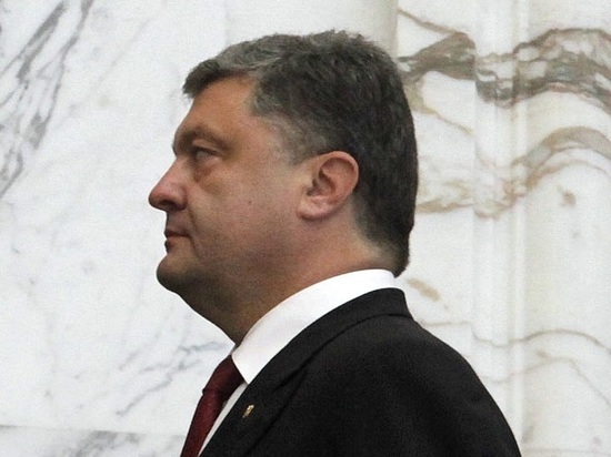 Порошенко рассказал, что обсудил с Трампом его встречу с Путиным Порошенко рассказал, что обсудил с Трампом его встречу с Путиным