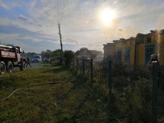 Пожар в жилом доме произошел в Суворовском районе