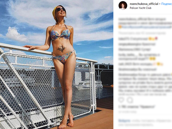 47-летняя певица Наталья Сенчукова похвасталась идеальной фигурой в купальнике