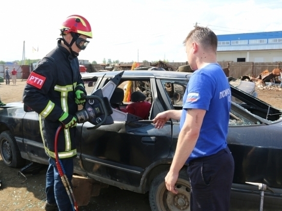 Московские спасатели учат калужских правильно ликвидировать ДТП
