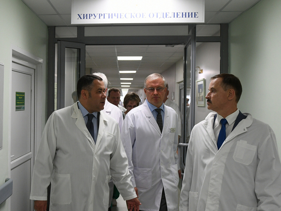 Реанимационные кровати и каталки появятся в больницах Тверской области