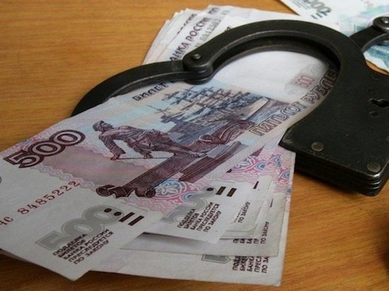 В Переволоцком районе предпринимателя, предложившего взятку следователю, оштрафовали на полмиллиона рублей