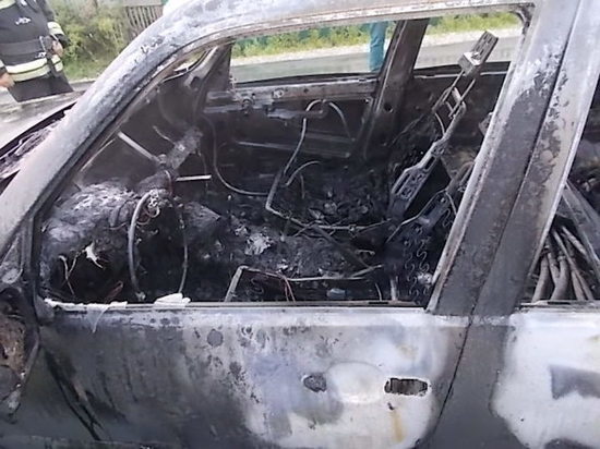 Сотрудники МЧС ликвидировали последствия пожара автомобиля в Заокском районе
