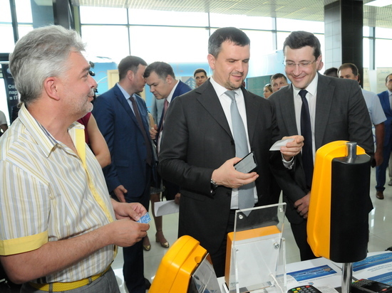 Максим Акимов посетил «выставку цифрового хозяйства» в Нижнем Новгороде