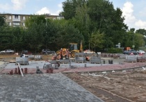 Жители Серпухова не могут не заметить, как то в одном районе Серпухова, то в другом полным ходом идут работы по созданию скверов и парков