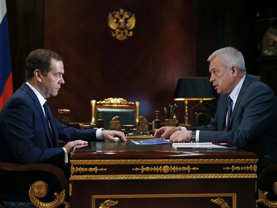 Президент "Лукойла" рассказал Медведеву об освоении новых месторождений в Астраханской области