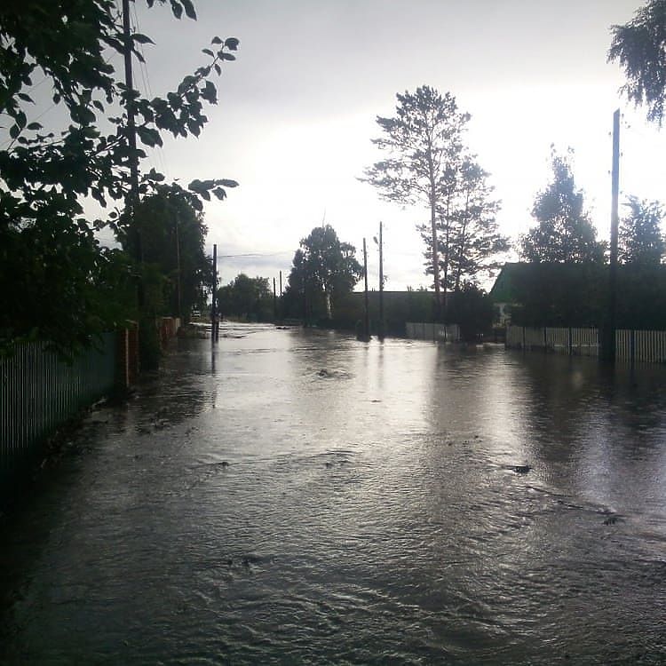 Очевидцы сняли последствия потопа в Шарлыкском районе 