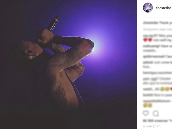 Linkin Park показали редкие кадры с Честером Беннингтоном в годовщину его смерти