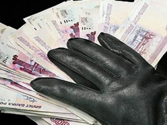 Не заметили подвоха: в Оренбурге грабители вместо денег украли купюры банка приколов