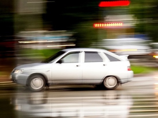 Лишь 4,5 процента казанских водителей пользуются телефонами, находясь за рулем