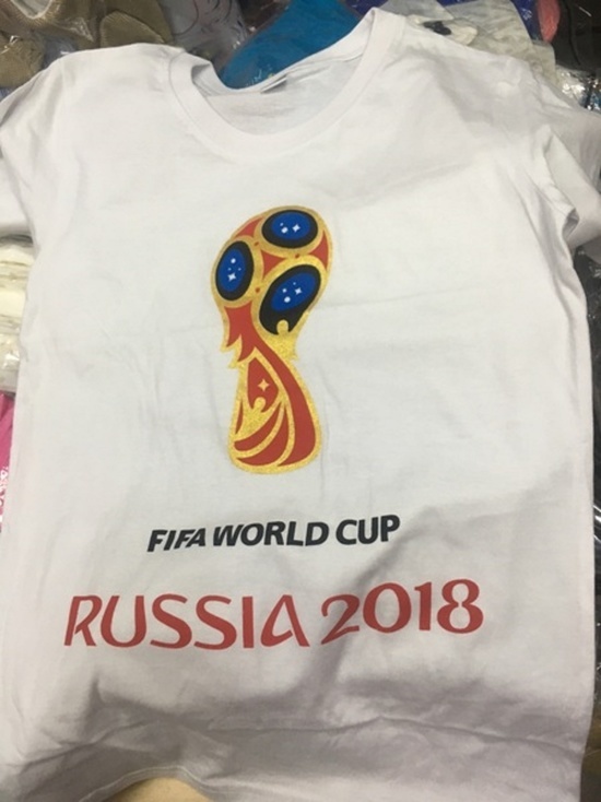 В Оренбурге торговали контрафактным товаром с символикой FIFA-2018