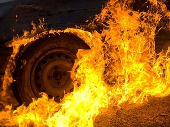 В Оренбургском районе на дороге загорелась Mazda-3