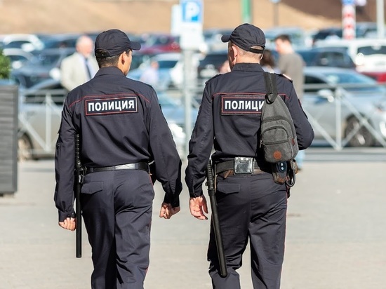 В Казани произошло нападение на полицейских, им пришлось стрелять, ранены два человека