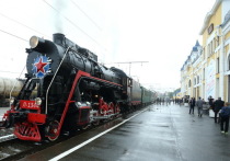 Сегодня в Томске произошло памятное событие - в честь 120-летия основания томского железнодорожного узла по указу российского императора Александра III, на вокзалах «Томск-II», и «Томск-I» благоустроили территории и открыли «Парк победы»