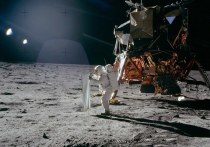 Более половины жителей России сходятся во мнении, что в 1969 году американцы не высаживались на Луну, а вся информация о посадке на спутник Земли сфальсифицирована
