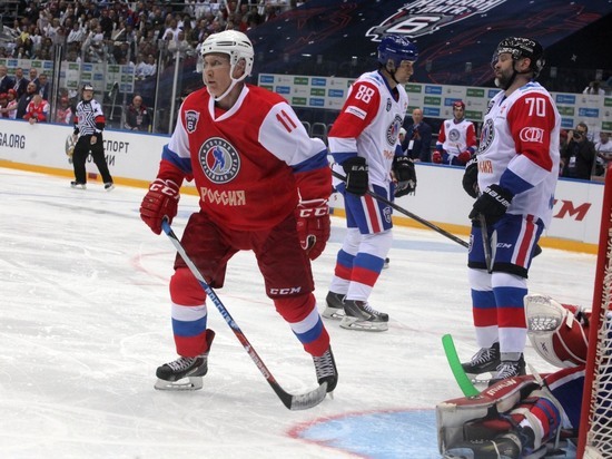 Дзюба предложил Путину бросить хоккей ради футбола