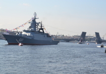 В День ВМФ 29 июля в акватории Невы и на Санкт-Петербургском фарватере в Кронштадте прошёл внушительный парад военных судов