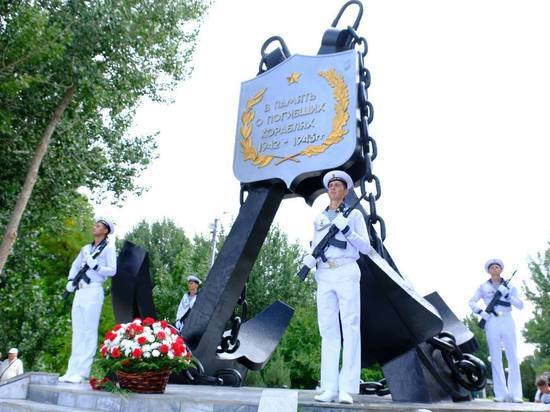 Астрахань, Севастополь и Новороссийск озарят праздничные салюты в честь Дня ВМФ