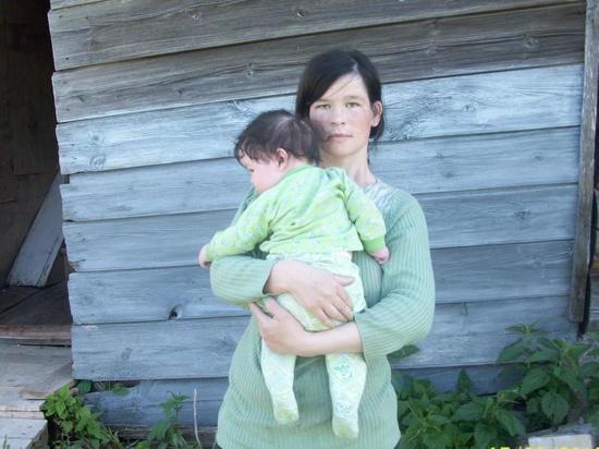 Молодую маму из Тверской области могут разлучить с полугодовалым ребёнком