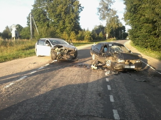 Пьяная автоледи в Тверской области устроила лобовое ДТП с пострадавшими