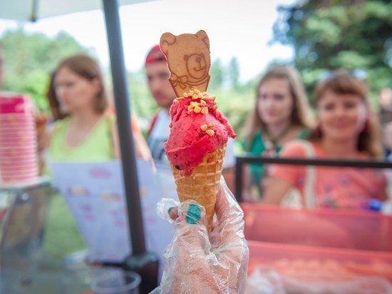 Самый яркий и вкусный праздник лета - это праздник мороженого "БалмузDay"