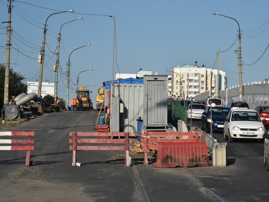 В Астрахани приступили к ремонту второй полосы путепровода «Вокзальный»
