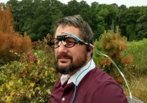 Американский изобретатель сконструировал очки, которые позволяют ориентироваться в пространстве с помощью звука