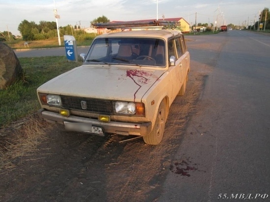 Омская полиция опубликовала фото окровавленного автомобиля