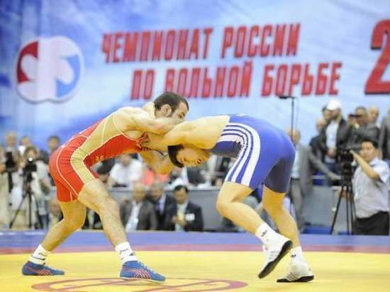 На чемпионат России поедут 10 борцов из Якутии