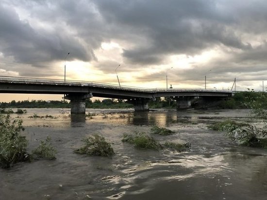 Каштакский мост в Забайкалье разрушился из-за сильного напора воды