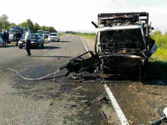 В Бурятии в ДТП погибли пять и пострадали два пассажира