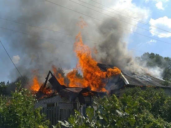 Мужчина получил ожоги спины на пожаре в Тверской области