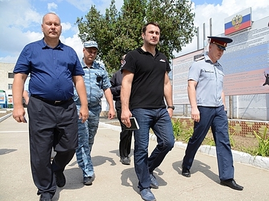 Общественники посетили Керченскую колонию после десятков жалоб от заключенных