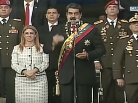 Президент Венесуэлы обвинил оппозицию Колумбию
