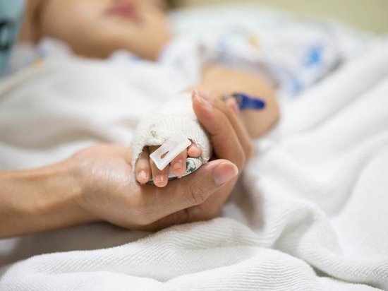 В Твери 5-месячный малыш получил тяжёлые травмы после падения