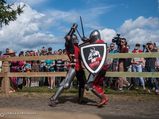 У настоящего рыцаря шнурки железные: в Петрозаводске прошел исторический фестиваль