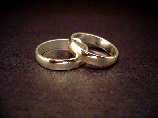 В день «восьмерок» пожениться решили почти сто омских пар