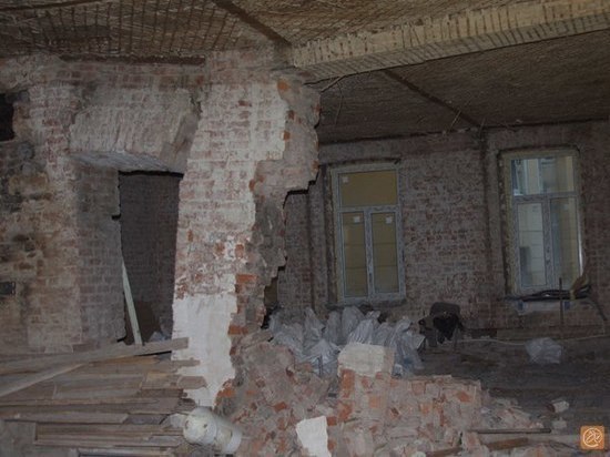  Бизнесмену, поменявшему потолочные балки, грозит штраф в несколько десятков миллионов рублей