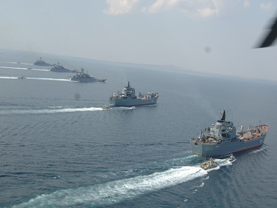 Черноморский флот начал командно-штабную тренировку