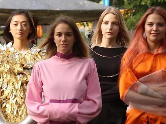 В Томске на молодежном фестивале показали «продвинутые модели» смирительных рубашек