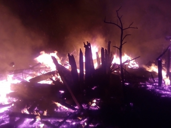 Несколько человек пострадали в загоревшейся бане в деревне под Калугой