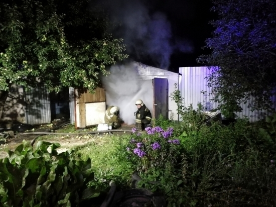 Крупный пожар произошел в доме на ул. Нестерова в Туле