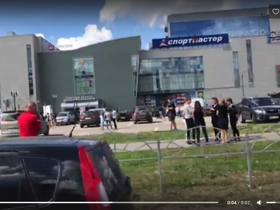 В торговом центре Обнинска ищут бомбу