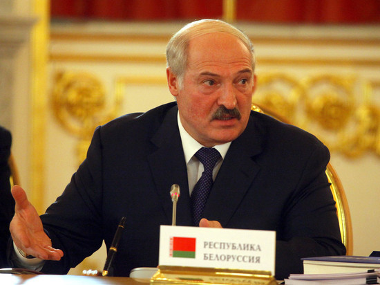 Лукашенко поручил уволить двух министров за «пофигическое отношение»