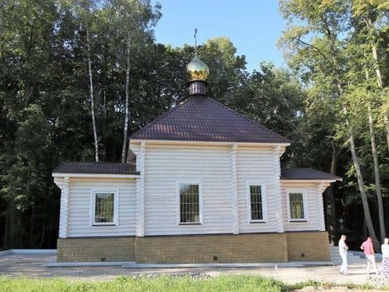 В Егнышовке освящен храм в честь православного целителя