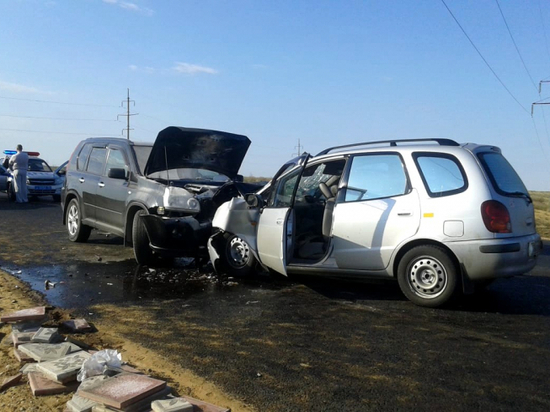 В Астраханской области на трассе пострадали 8 человек