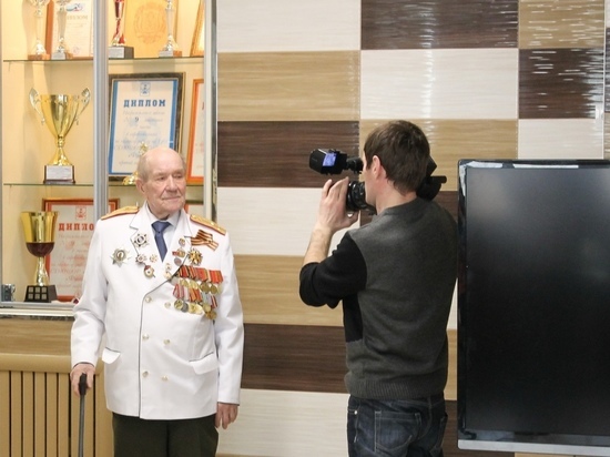 В Нефтеюганске чествовали ветерана, воевавшего в битве за Ржев