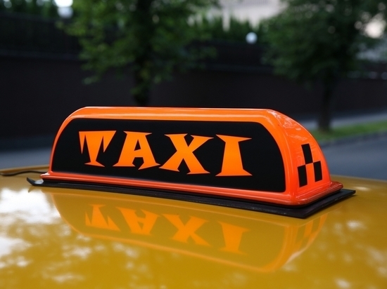 В Оренбурге доверчивый таксист отдал мошеннику 7000 рублей